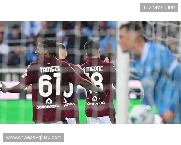 德罗西赛后复盘比赛，热那亚更衣室团结